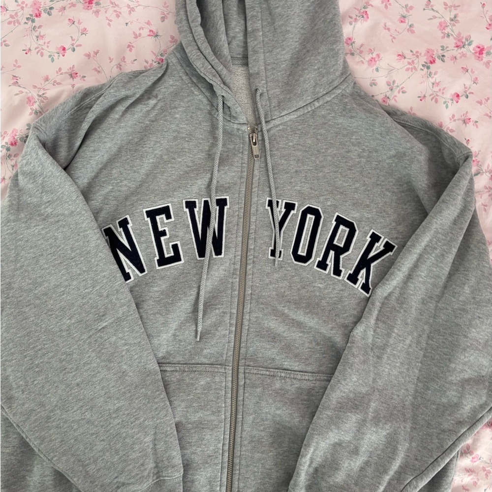 Brandy Melville Gray New York zip up hoodie